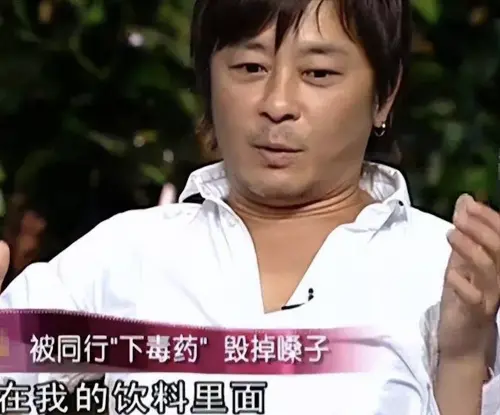 ▲王傑曾在節目上自稱嗓子被人下藥毒啞,引發網路熱烈討論,甚至「追查真兇」。(圖/摘自微博) ▲王傑曾在節目上自稱嗓子被人下藥毒啞,引發網路熱烈討論,甚至「追查真兇」。(圖/摘自微博)