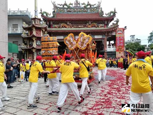 基隆新朝宮九爺首次謁祖 信眾壯盛護駕 ▲基隆新朝宮「武財神九爺首次謁祖回娘家」活動,恭請武財神九爺及天上聖母聖駕(圖/柳榮俊攝2025.5.3)