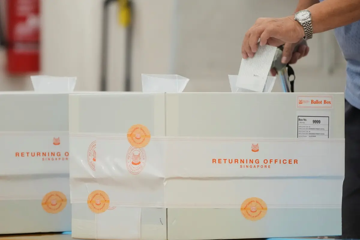 ▲新加坡大選3日登場，外界關注最大反對黨-工人黨，以及長年執政的人民行動黨，這2黨這次的選舉結果，或將成為新加坡未來真正落實民主的指標。（圖／美聯社／達志影像）