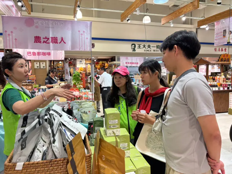 ▲參展廠商中，11家為首次參展，力拚母親節檔期業績開紅盤。（圖／屏東縣府提供）
