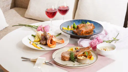 ▲ 「和逸‧高雄中山館」Cozzi THE Roof餐廳於5月10、11日推出主廚精選料理。(圖/高市府觀光局提供) ▲ 「和逸‧高雄中山館」Cozzi THE Roof餐廳於5月10、11日推出主廚精選料理。(圖/高市府觀光局提供)