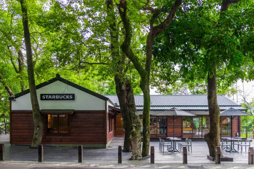 ▲星巴克首間日式和風老屋咖啡廳「大溪公園門市」開幕快朝聖。（圖／星巴克提供）