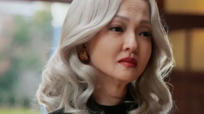 張韶涵演唱會「滿頭白髮」抬頭紋全現形！她認了：想坦然面對衰老