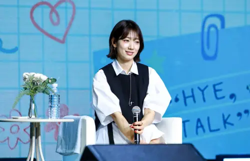 ▲朴信惠（如圖）昨日在台北場粉絲見面會上，大跳流行歌〈Like Jennie〉，被讚明明是35歲當媽的人，卻還這麼會跳舞，當過偶像練習生的過往意外遭起底。（圖／D-SHOW提供）