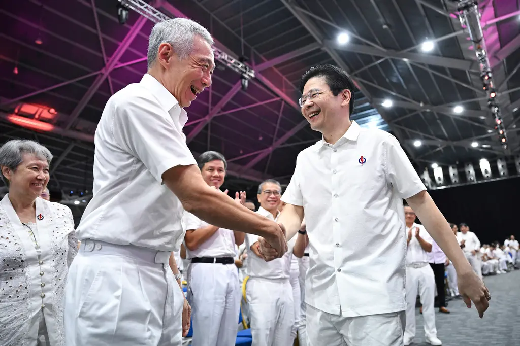 ▲新加坡前總理李顯龍在2024年5月15日卸任，交棒黃循財，結束「李家領導」。（圖／美聯社／達志影像）