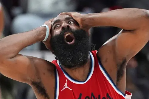 影／哈登兩年26.6億留快艇！休賽季照樣爽賺人民幣　中國粉絲暴動
