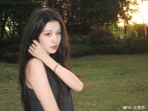 ▲楊洋曾和王楚然（如圖）傳過緋聞，當時甚至疑似同居，但後期兩人戀情因女方離開公司劃下句點。（圖／王楚然 微博）