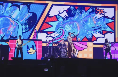 ▲TRASH主唱阿夜、鼓手魁剛、吉他手頤原及貝斯手博文，本月3日登上高雄巨蛋開唱。（圖／華納音樂、寬宏藝術提供）