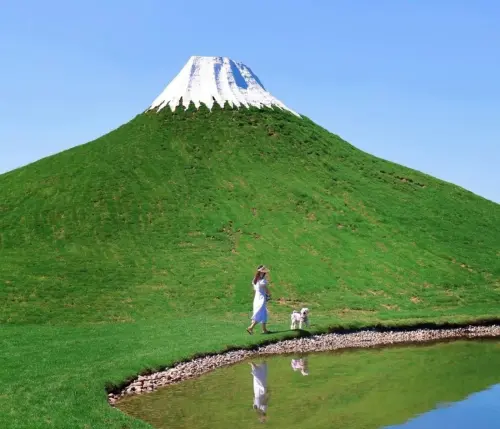 中國山寨「富士山」五一假期再掀議!門票400元被吐槽根本不值