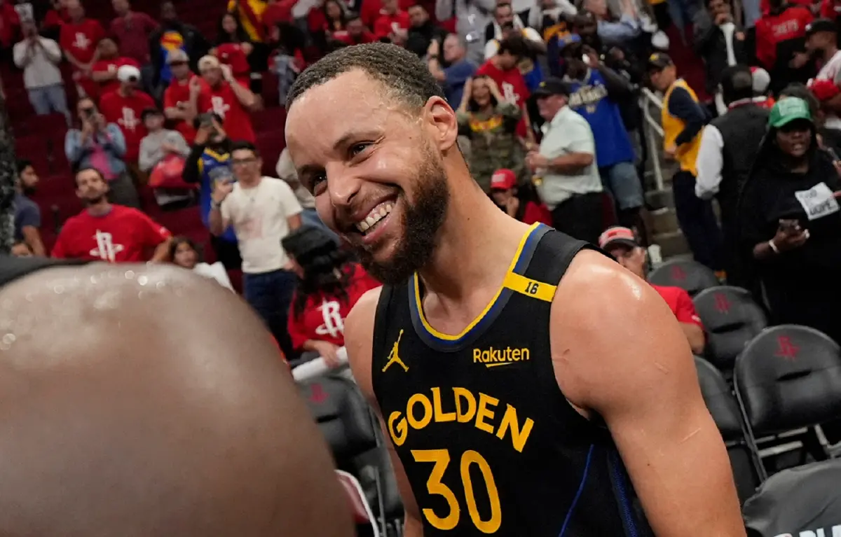 ▲Stephen Curry打完三節才8分進帳，但決勝節判若兩人，單節狂轟14分、3顆三分，率領勇士挺住火箭反撲。（圖／美聯社／達志影像）