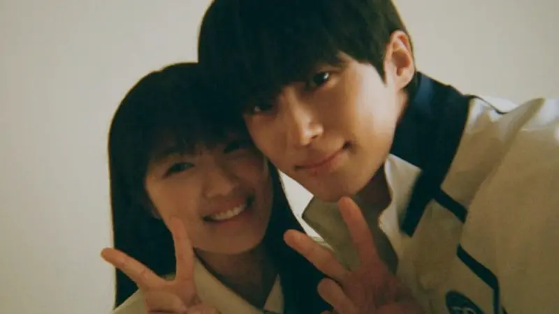 ▲韓國第61屆百想藝術大賞的男、女人氣獎，由電視劇《背著善宰跑》主演邊佑錫（右）、金惠奫（左）拿下。（圖／邊佑錫IG）