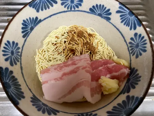 ▲緒方剛志發現,用微波爐泡麵不但順利煮熟,還比用鍋子煮來得更熱、更入味。(圖/取自X@ogata_kouji) ▲緒方剛志發現,用微波爐泡麵不但順利煮熟,還比用鍋子煮來得更熱、更入味。(圖/取自X@ogata_kouji)