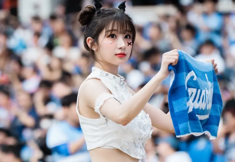 ▲富邦悍將本季戰績不振，但主場新莊棒球場的票房依舊熱賣，有內行人分析富邦悍將行銷策略，認為除了人氣爆炸的李珠珢之外，「精準鎖定家庭客」的攻勢奏效，才是票房大幅度成長關鍵。（圖／場邊攝影師阿輝提供）