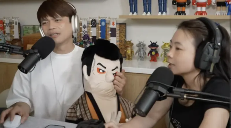 ▲百萬YouTuber蔡阿嘎（左）近日爆出員工跳槽事件，昨（5）日晚間他與二伯（右）開直播還原此事，並吐露面對員工出走的真實心聲，蔡阿嘎直呼，「我們都照法規來，問心無愧，沒有誰對不起誰。」二伯更認了討厭、害怕跟新的人相處磨合。（圖／蔡阿嘎543 YouTube）