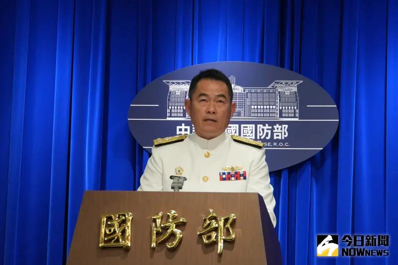 ▲海軍司令部參謀長邱俊榮中將回應「海鯤號」潛艦測試問題。(圖/記者呂炯昌攝,2025.05.06)
