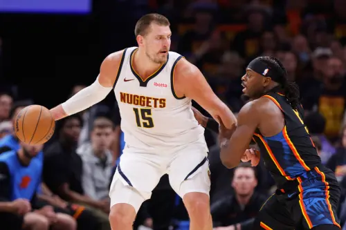 ▲Nikola Jokic不顧犯規麻煩，決勝節率隊逆轉，全場豪奪42分、22籃板，成NBA歷史上第一人。（圖／美聯社／達志影像）