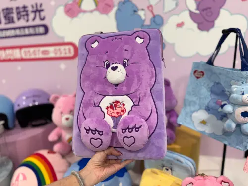 限量筆電保護包,加價購499元。(圖/記者鍾怡婷攝) ▲限量筆電保護包,加價購499元。(圖/記者鍾怡婷攝)