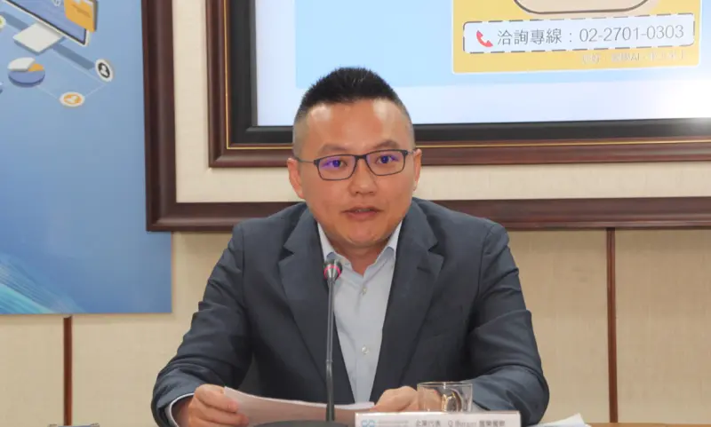 ▲Q Burger目前全台有超過400間門市,透過AI回覆評論,將滿意度從3 點多顆星提升到 4 點多顆星。(圖/記者鍾泓良攝影)