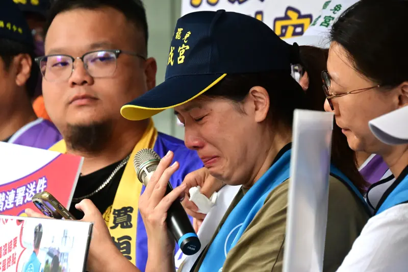 ▲中三拒瓔發起人Connie致詞時激動落淚。（圖／記者顏幸如攝，2025.05.06）