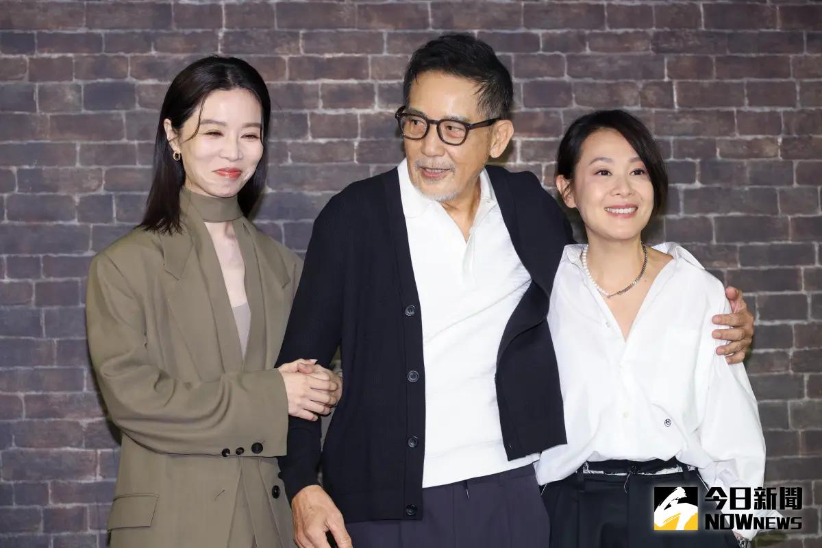 ▲謝盈萱（左起）、秦漢主演的台劇《忘了我記得》由劉若英執導，昨晚抱回6座金鐘獎，但該劇去年一度捲入抄襲美劇的風波，引爆討論。（圖／記者陳明安攝）