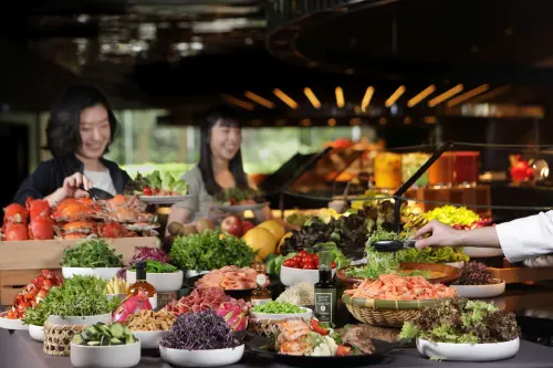 ▲台北晶華酒店「栢麗廳」推出「暑假同學會」優惠。（圖／台北晶華酒店提供）