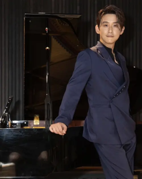 陳乃榮今(6)日舉辦新專輯記者會。(圖/陳乃榮IG) ▲陳乃榮今(6)日舉辦新專輯記者會。(圖/陳乃榮IG)