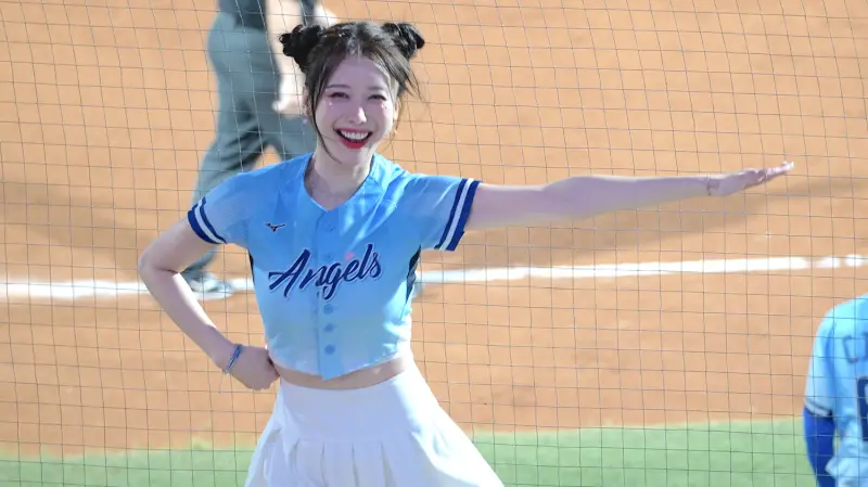 ▲李雅英上周末與《NOWnews》分享她招牌笑容背後的小故事，也正面否認外界謠傳她要退役的傳聞：「我很健康，還沒有要退役，請大家不要擔心唷！」（圖／記者陳云茹攝）