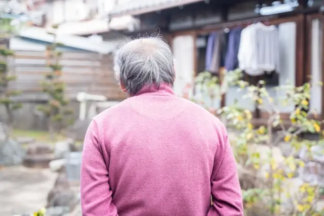 ▲高雄一名老榮民疑似遇到結婚詐騙，女子拿到房子後，就避不見面。（非當事人，示意圖／photoAC）