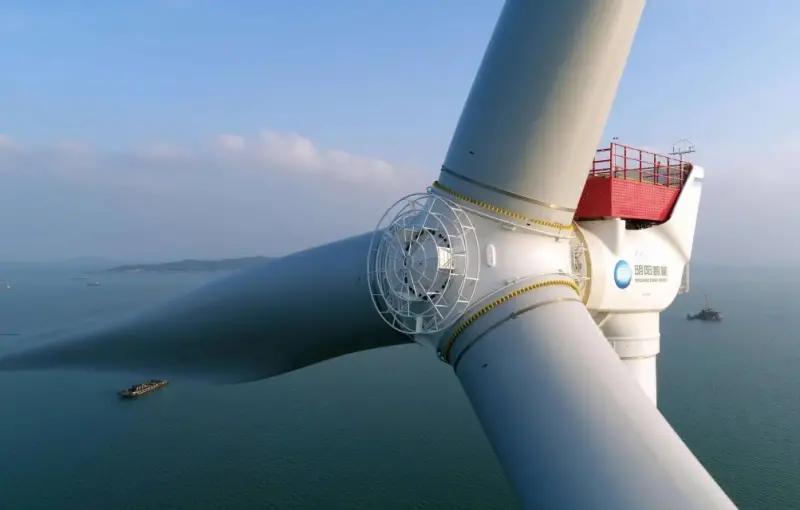 ▲負責為德國北海「沃特坎特」(Waterkant)離岸風電場計畫供應風電機的中國「明陽風電」,遭美媒揭露其下雇用數百名中國解放軍退役軍官。(圖/明陽智能官網)
