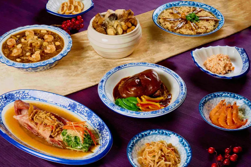 ▲母親節到來，訂不到餐廳時可考慮外帶餐，本文整理全台共11個品牌，總計有82家餐廳的母親節外帶餐資訊一次看。圖為台南晶英酒店的母親節外帶餐，售價6888元。（圖／台南晶英提供）