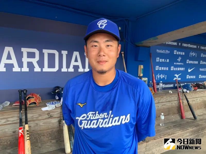 ▲富邦悍將捕手魏全是死忠波士頓塞爾提克球迷，雖然首戰不敵尼克，他仍認為有機會晉級東區冠軍賽。（圖／記者陳柏翰攝）