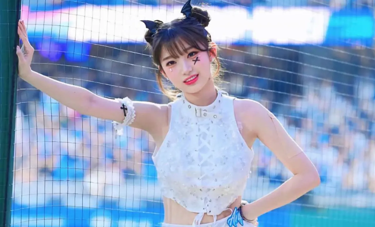 ▲李珠珢（如圖）遭知情人士爆料，她4月26日開場舞沒登台表演，是因為當天C位讓給了嘉賓溫妮，她直接哭鬧不跳了。（圖／李珠珢IG）