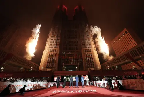 ▲《不可能的任務：最終清算》東京首映會最後在東京都廳放起煙火，場面壯觀。（圖／UIP提供）