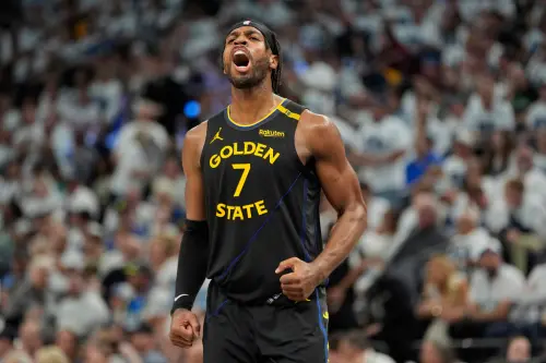 ▲金州勇士今（7）日在Stephen Curry於上半場傷退的情況下，靠著團隊發揮與Buddy Hield砍下24分的關鍵爆發，最終以99：88力克明尼蘇達灰狼，搶下西區次輪季後賽首戰，大比分取得1：0領先。（圖／美聯社／達志影像）