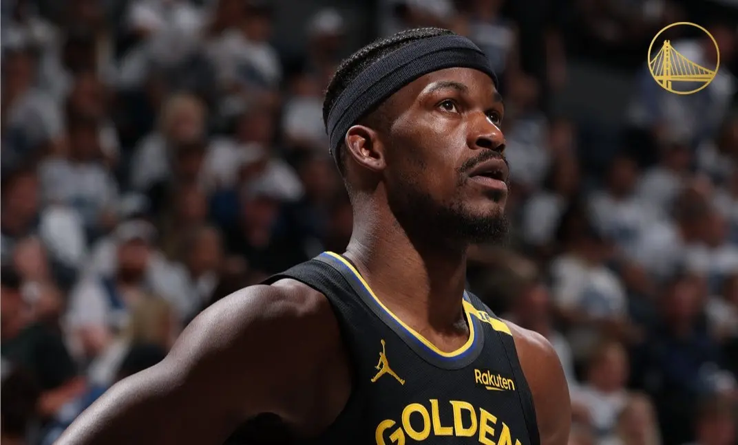 ▲當家球星Stephen Curry因腿筋拉傷缺陣，但勇士全隊打出頑強表現，最終以99：88客場擊退灰狼，系列賽取得1：0領先優勢。賽後，Butler在場邊接受媒體訪問時，談到了因傷缺陣的Curry時表示：「沒有他，這場比賽真的太難打了。」（圖／金州勇士官方X）