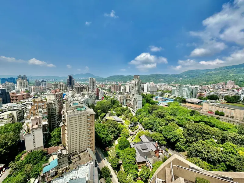 ▲台北市近一年住宅總價最低的十大「親民」路段，其中北投區的溫泉路以987萬元的平均總價位居第一。（圖／永慶房產集團提供）