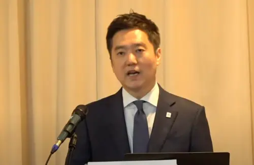 ▲橫豎研究所與金賽綸家屬今日再度共同指控金秀賢涉嫌「性虐待金賽綸」。（圖／翻攝自가로세로연구소YT）