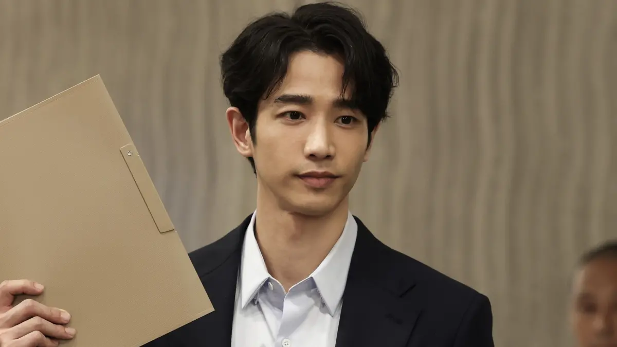 ▲劉以豪（如圖）與劉德華演港片《獵金•遊戲》，有一場戲劉以豪要帥氣十足地下跑車，但身在狹小的跑車空間內，讓他覺得幽閉空間恐懼症快發作。（圖／華映提供）