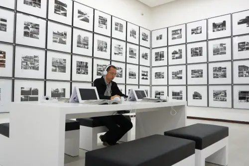 ▲姚瑞中帶領學生組成「失落社會檔案室」,走遍全台記錄閒置或低度使用空間。獲得2014年「亞太藝術奬公眾獎」。(圖/姚瑞中提供) ▲姚瑞中帶領學生組成「失落社會檔案室」,走遍全台記錄閒置或低度使用空間。獲得2014年「亞太藝術奬公眾獎」。(圖/姚瑞中提供)