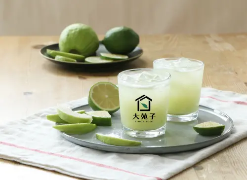 ▲大苑子「芭樂檸檬2杯99元」！母親節優惠組合開喝。（圖／大苑子提供）