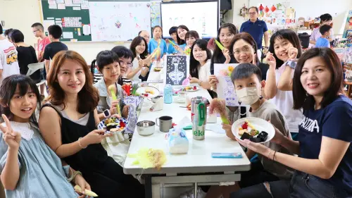 小農豐收送媽媽五星大餐 新上國小開健康五色輕食趴
