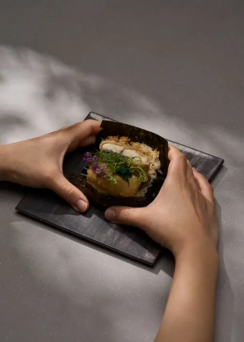 ▲創意台式飯糰「白鰻／手巻き／花山椒」。（圖／HAILI提供）