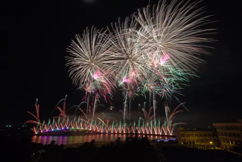 ▲澎湖縣政府將進一步強化煙火施放規劃，除國際煙火施放場因國際團隊已設計煙火及音樂完成，煙火施放也將延長為12分鐘。（圖／記者張茂雄攝)