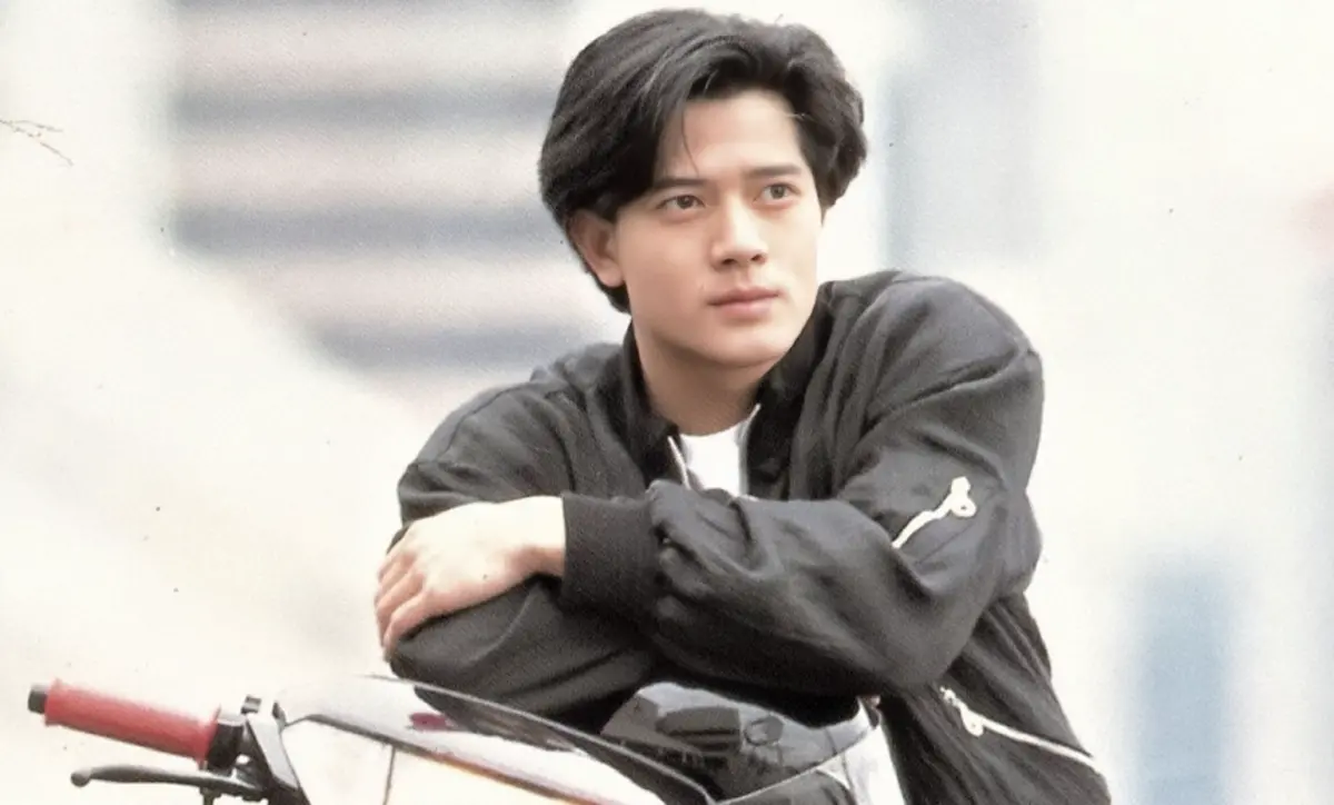 ▲郭富城當初因為長得不夠高，獲得了機車廣告的機會，從台灣紅回香港。（圖／翻攝自微博）