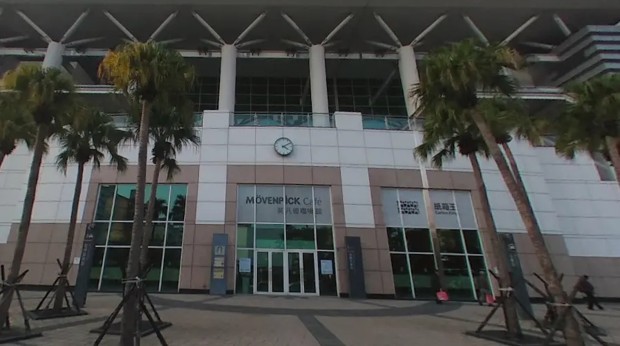 ▲女師扯謊稱在台鐵左營站被人碰撞。(圖／翻攝GOOGLE MAP)