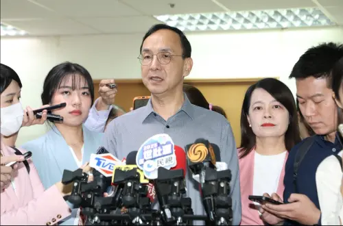 朱立倫掃街吐「不可以罷免」被秒打臉!引他怒了:說謊的男人
