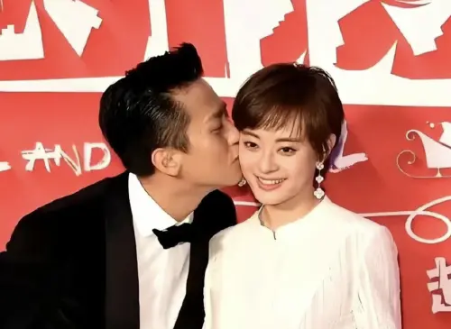 ▲孫儷（右）和鄧超結婚15年，曾經她是不婚主義者，但鄧超的付出和改變，讓她再度重新相信愛情。（圖／翻攝自孫儷微博）