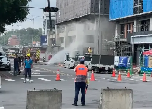 新北建案施工挖破管「釀瓦斯外洩」　建商神隱2天！首發聲曝原因
