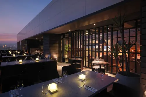 「最美都會氛圍獎」今年的參賽飯店相當多,包含高雄hotel dua。(圖/易遊網提供) ▲「最美都會氛圍獎」今年的參賽飯店相當多,包含高雄hotel dua。(圖/易遊網提供)