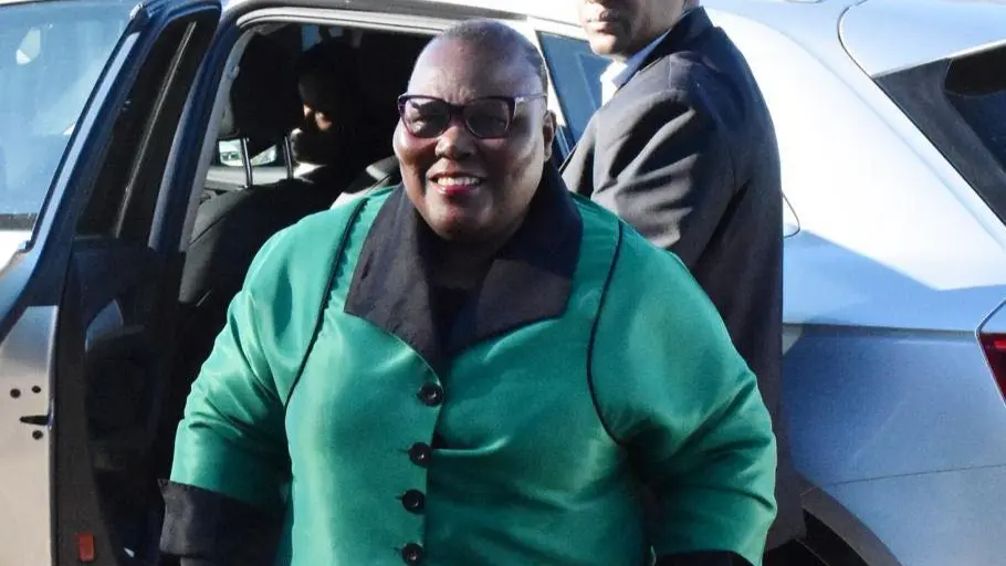 ▲南非44歲單親媽媽活活打死性侵女兒的惡狼，案件引發全國同情，最終謀殺罪不起訴。（圖／翻攝自Facebook／MEC Bukiwe Fanta）